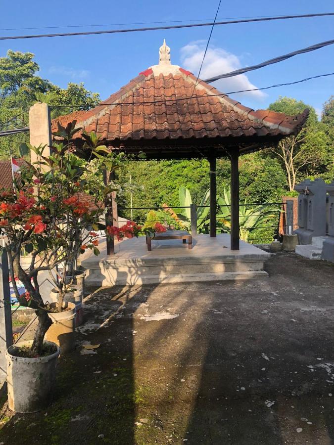 Buana Asti Homestay Selemadeg エクステリア 写真