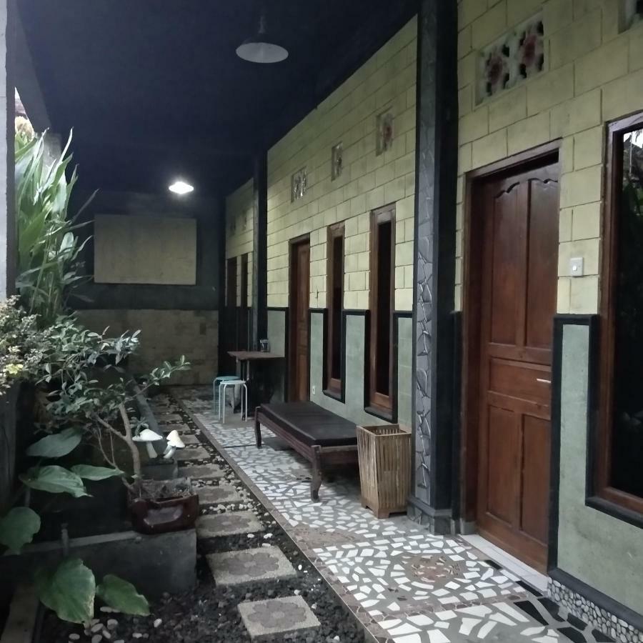 Buana Asti Homestay Selemadeg エクステリア 写真